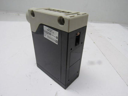 Telemecanique XUET010315H7 Photoelectric Sensor 24-240V AC/DC