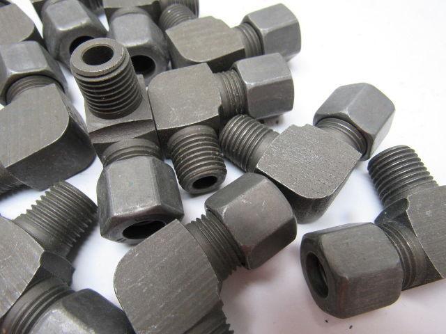 Metric & M.C. Corp 2353 90° Steel Hydraulic Fitting Size 10CMT Lot of 16