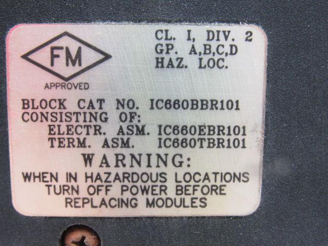 GE Fanuc IC660BBR101 Genius 16 Point Relay Output Module NO 115/230 VAC 50/60Hz.