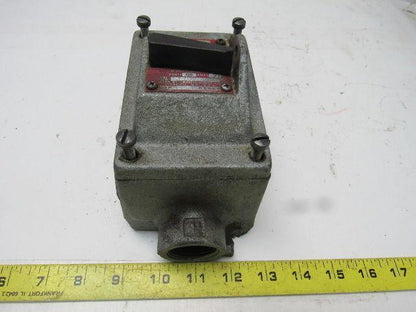 CROUSE HINDS EFDC 31105 120/240 VAC Explosionproof Circuit Breaker 20A  1" Hubs