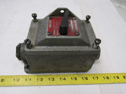 CROUSE HINDS EFDC 31105 120/240 VAC Explosionproof Circuit Breaker 20A  1" Hubs