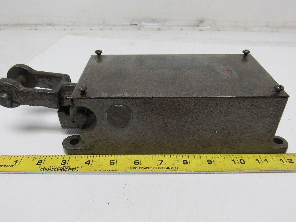 Cutler Hammer 10316H66A Vintage 600V Max Interupter Electric Contact Switch