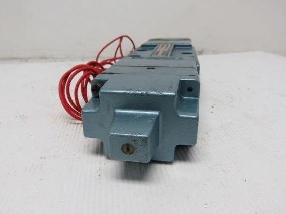 Skinner S4KKCAL5 Pneumatic 120V Directional Control Valve 3/4"