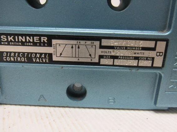 Skinner S4KKCAL5 Pneumatic 120V Directional Control Valve 3/4"