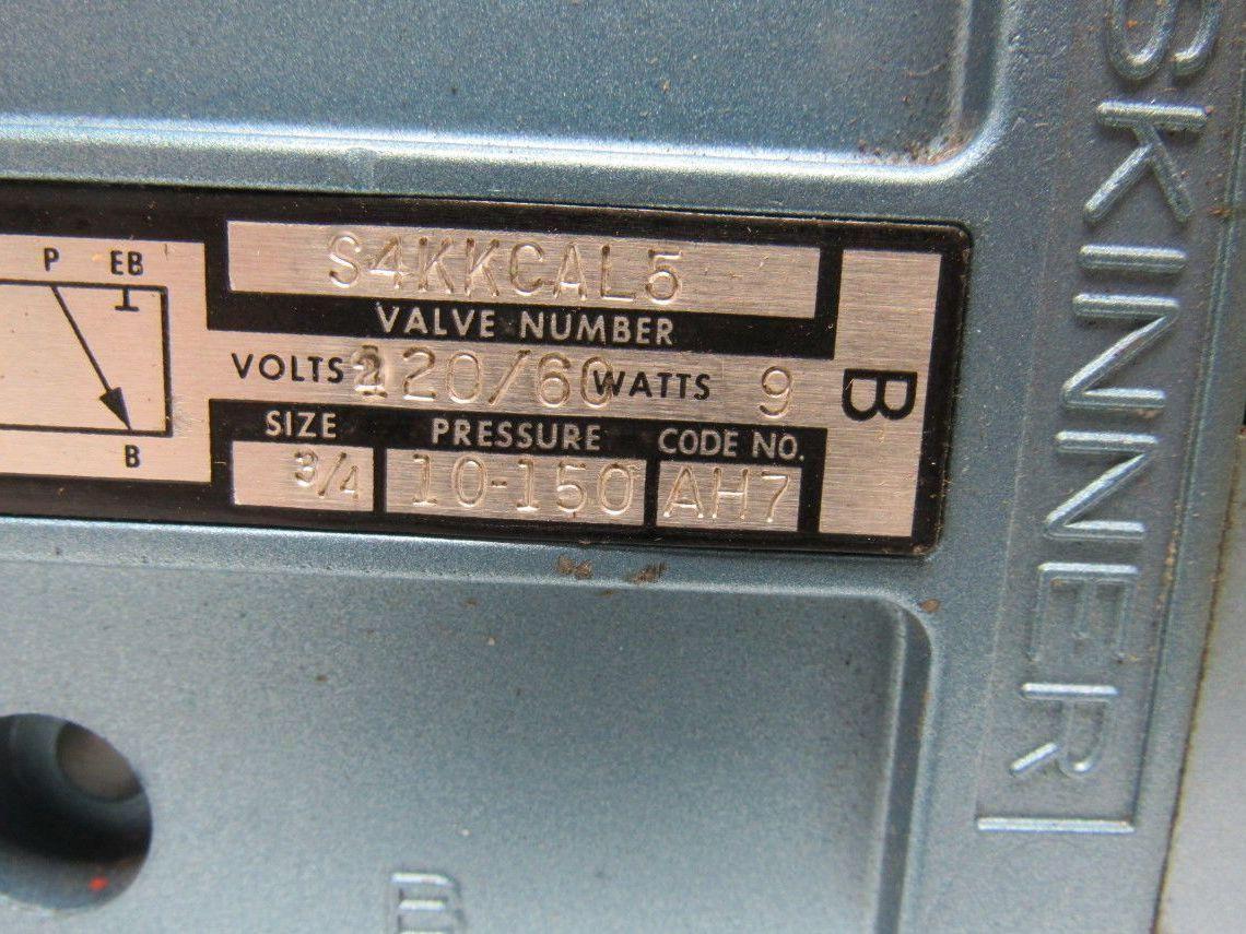 Skinner S4KKCAL5 Pneumatic 120V Directional Control Valve 3/4"