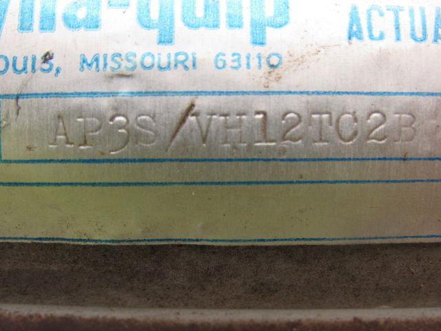 Dyna-Quip AP3S/VH12TC2B Pneumatic Actuator W/ 3/4" NPT Ball Valve