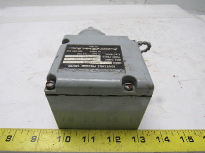 NEO-DYN Inc 100P13CC3A Pressure Switch  10 to 150 Psi  .5A/125VDC 10A/125/250V