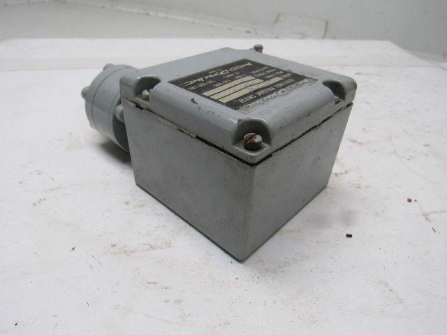 NEO-DYN Inc 100P13CC3A Pressure Switch  10 to 150 Psi  .5A/125VDC 10A/125/250V