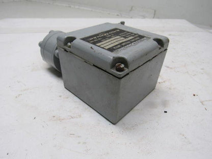 NEO-DYN Inc 100P13CC3A Pressure Switch  10 to 150 Psi  .5A/125VDC 10A/125/250V