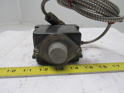 United Electric UE Model 11623 Type E55 Thermometer Switch 20A 125/250V