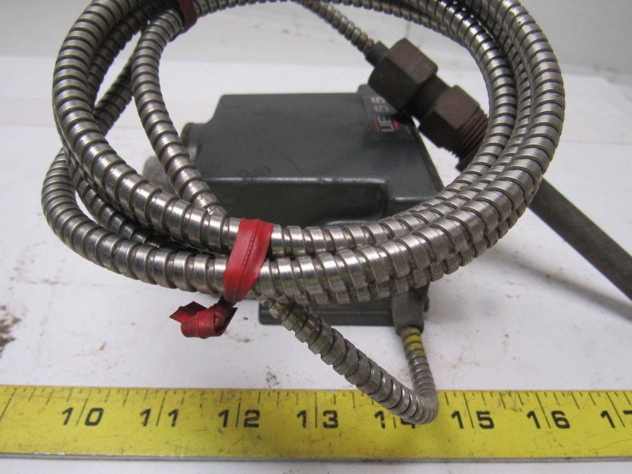 United Electric UE Model 11623 Type E55 Thermometer Switch 20A 125/250V
