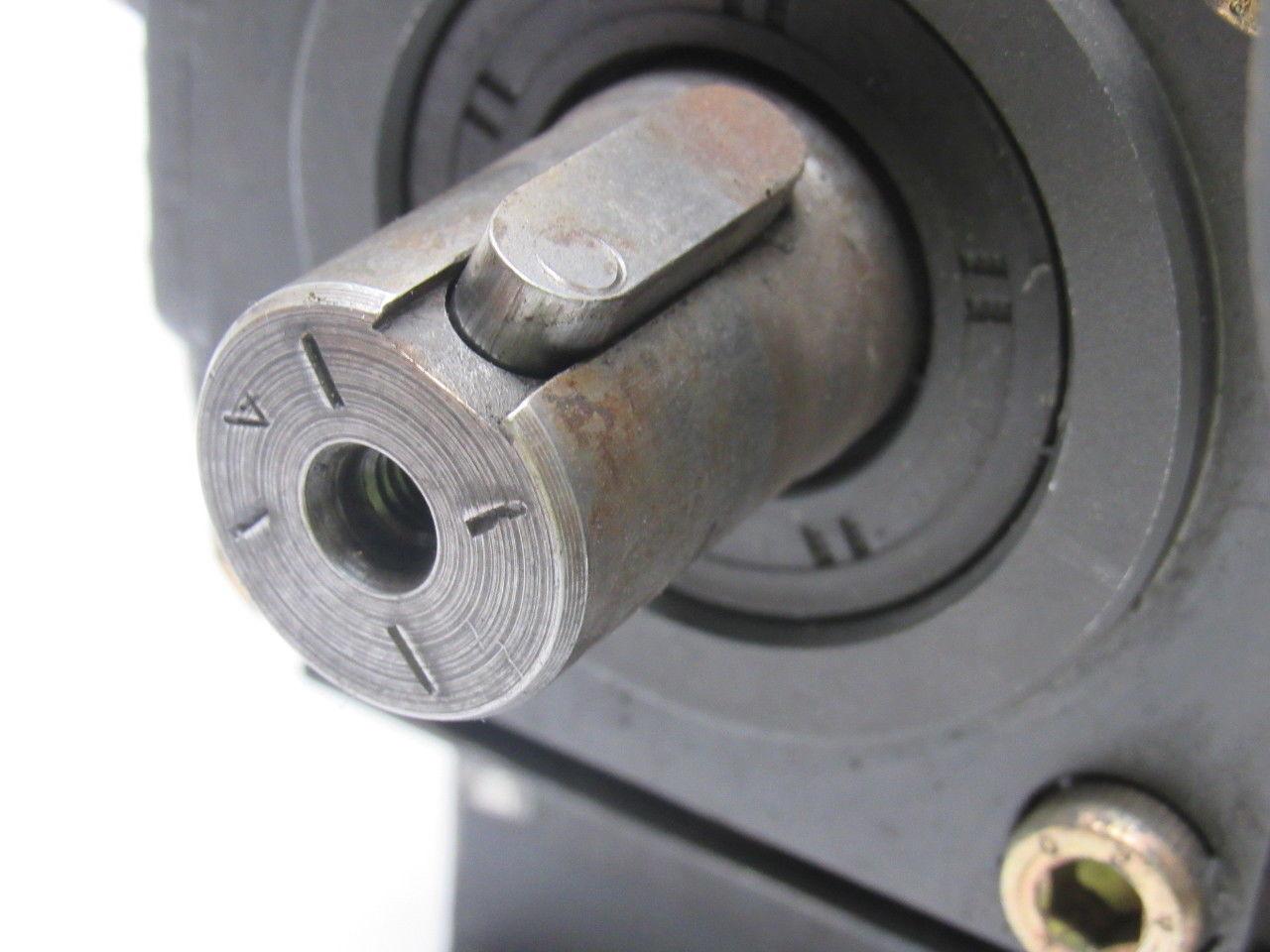 DAYTON 3XU51 4 GPM Plunger Pump 3000PSI 1750RPM Belt Drive 24mm Shaft