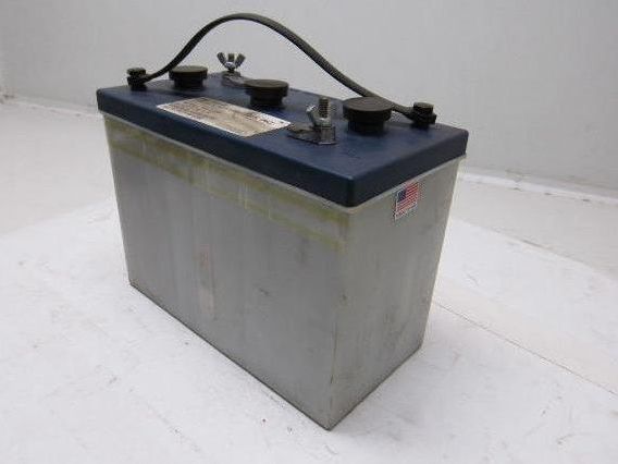 BIG BEAM EMERGENCY SYST. L640 6 VOLT Lead Acid Emergency Battery 40 A.H. Lot/1