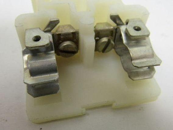 Allen Bradley 1492-CE6 Ser. A Terminal Block Fuse Clip Screw #22-#10 Lot Of 18