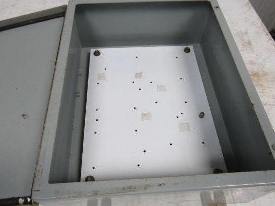 Hoffman Hinged Door Wall Mounted Electrical Enclosure 20"X16"X7"