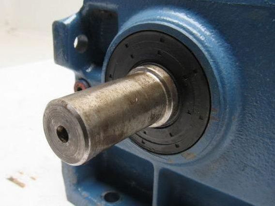 SEW-EURODRIVE S42D14DT71D4 Worm Gear Box Speed Reducer 29.70:1 Ratio