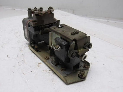 Square D B0 1E Series E  Pneumatic Timing Relay 110/120V 50/60Hz.