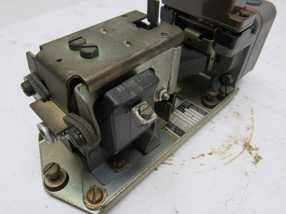 Square D B0 1E Series E  Pneumatic Timing Relay 110/120V 50/60Hz.