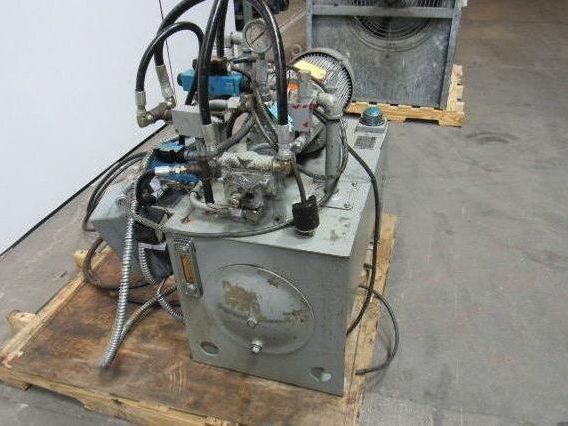 DENISON EATON 5 HP 27 GALLON Hydraulic Power Unit W/ Extras ! See Description