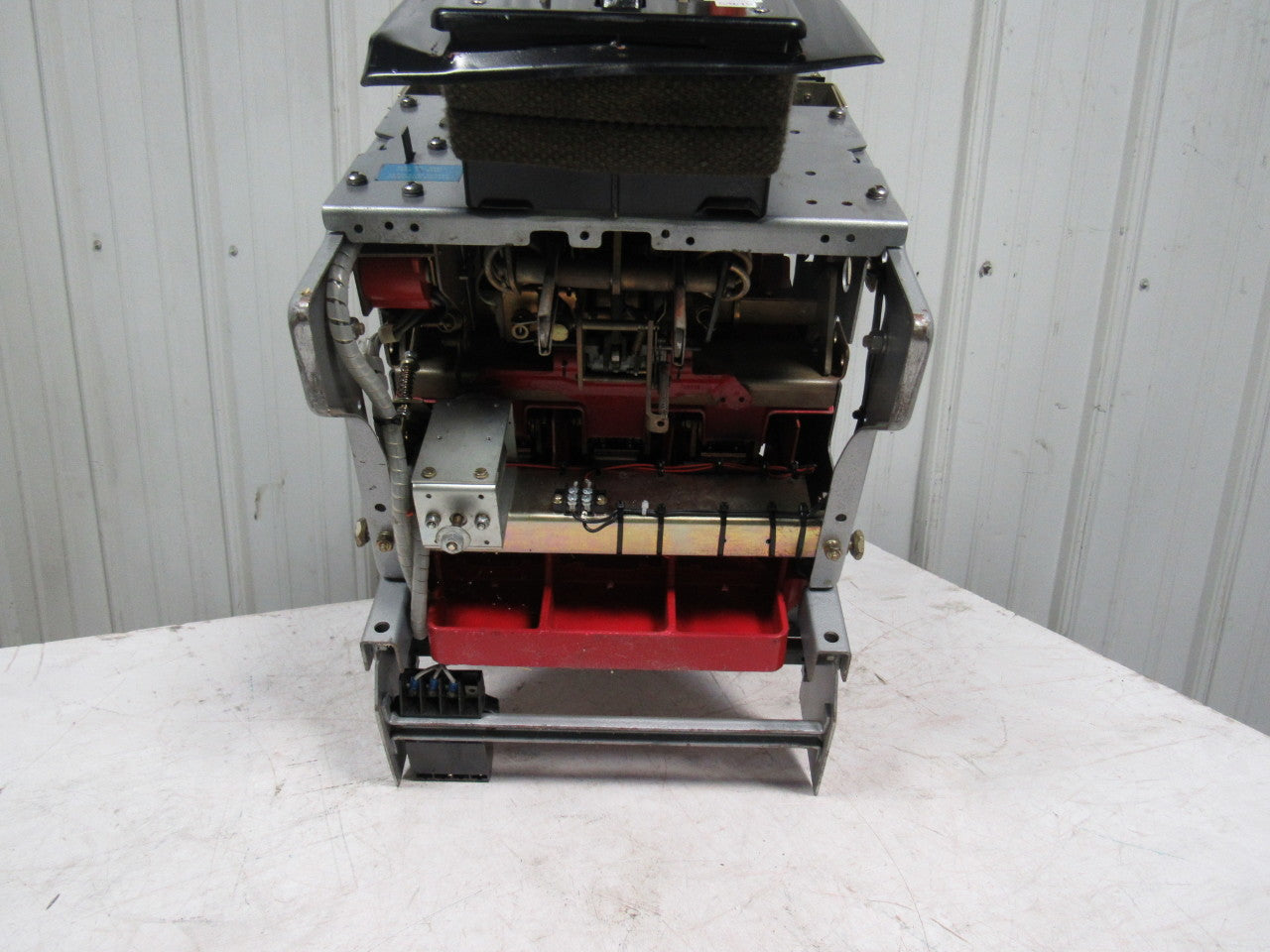 ITE Fused Circuit Breaker 2000A Max W/Cutler Hammer 609902-T502 Solid State