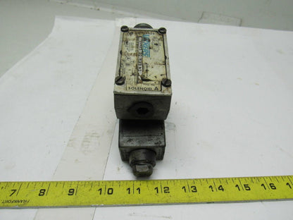 Vickers DG4V-3-2C-M-W-B-40 Solenoid Pilot Valve