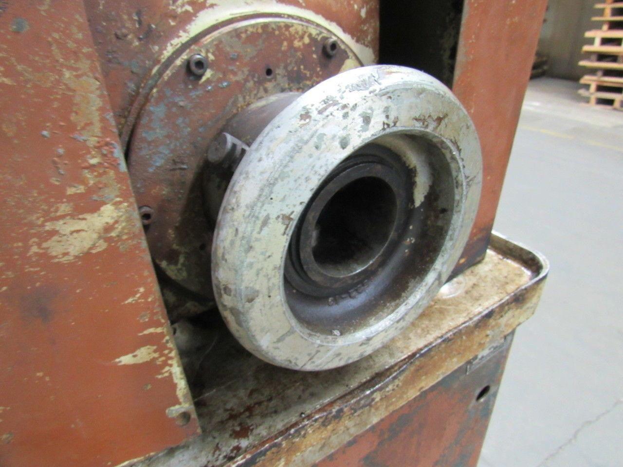 OSTER 582 Pipe & Bolt Threader W/2 Quadversal Die Heads 1/8"-2" 115V On Casters