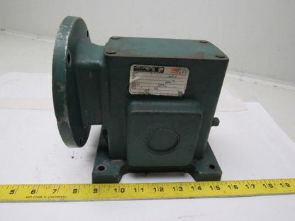 Reliance Electric 10013493-QE Gearbox Speed Reducer 10:1 Ratio 471in-lbs. Torque