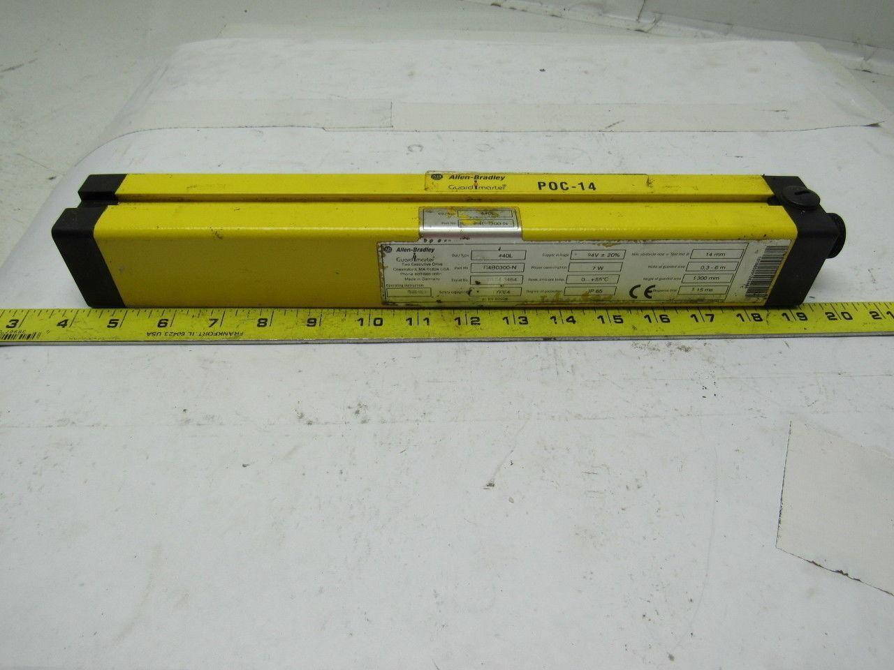 A-B Allen Bradley 440L-R4B0300N POC-14 Safety Light Curtain Receiver 12" height