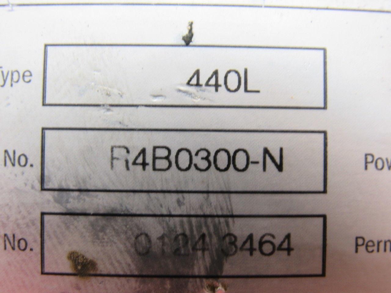 A-B Allen Bradley 440L-R4B0300N POC-14 Safety Light Curtain Receiver 12" height