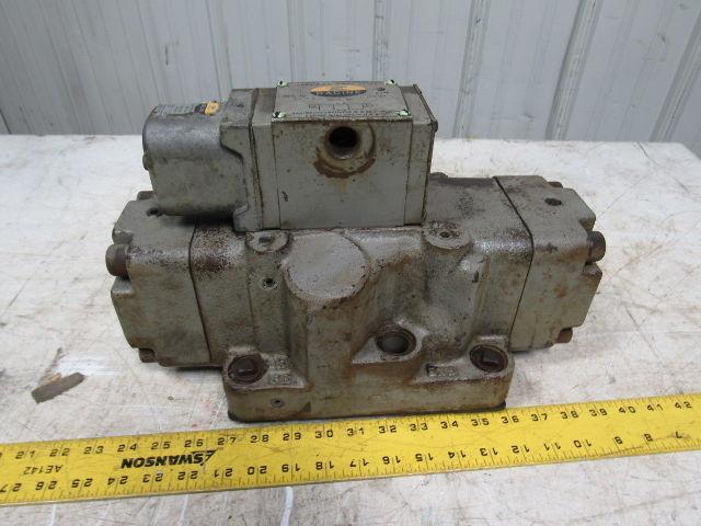 Racine L-30507 3000 PSI 4 Way Hydraulic Solenoid Control Valve 115V Coil
