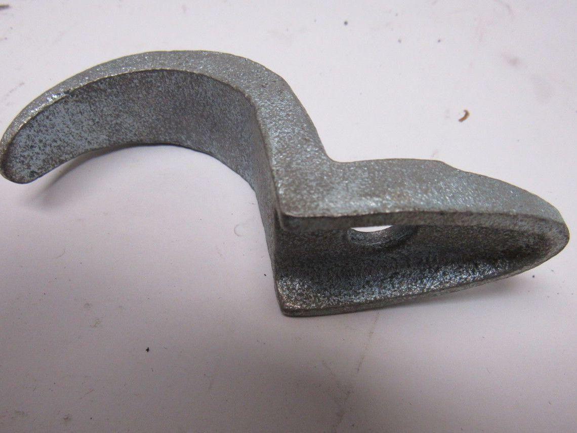 Crouse Hinds 514 1-1/2" Half Strap One Hole Rigid Conduit Hanger Lot Of 50