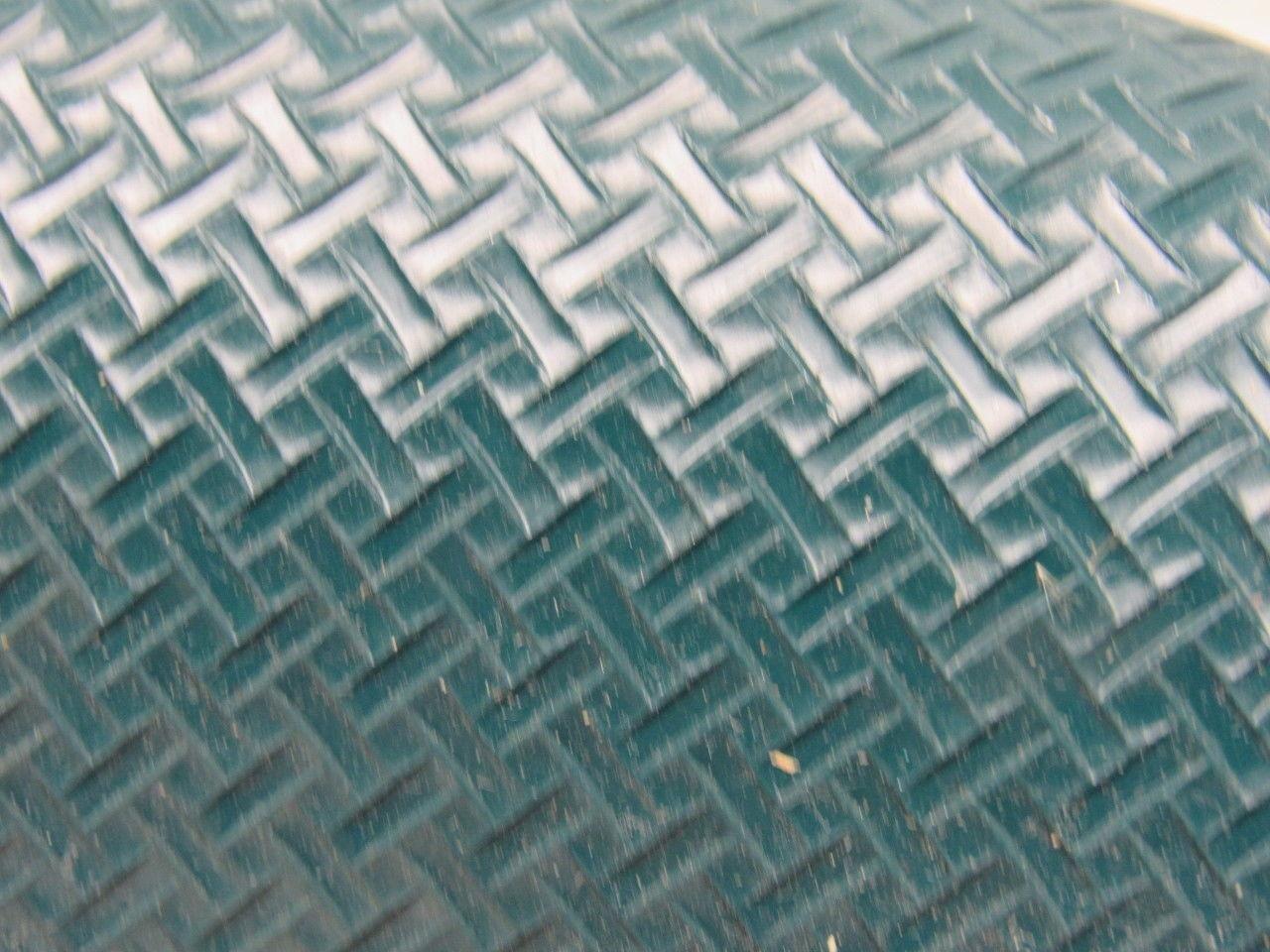 2 Ply Green I-Shape Lattice Pattern PVC Conveyor Belt 8' X 24" X 0.105"