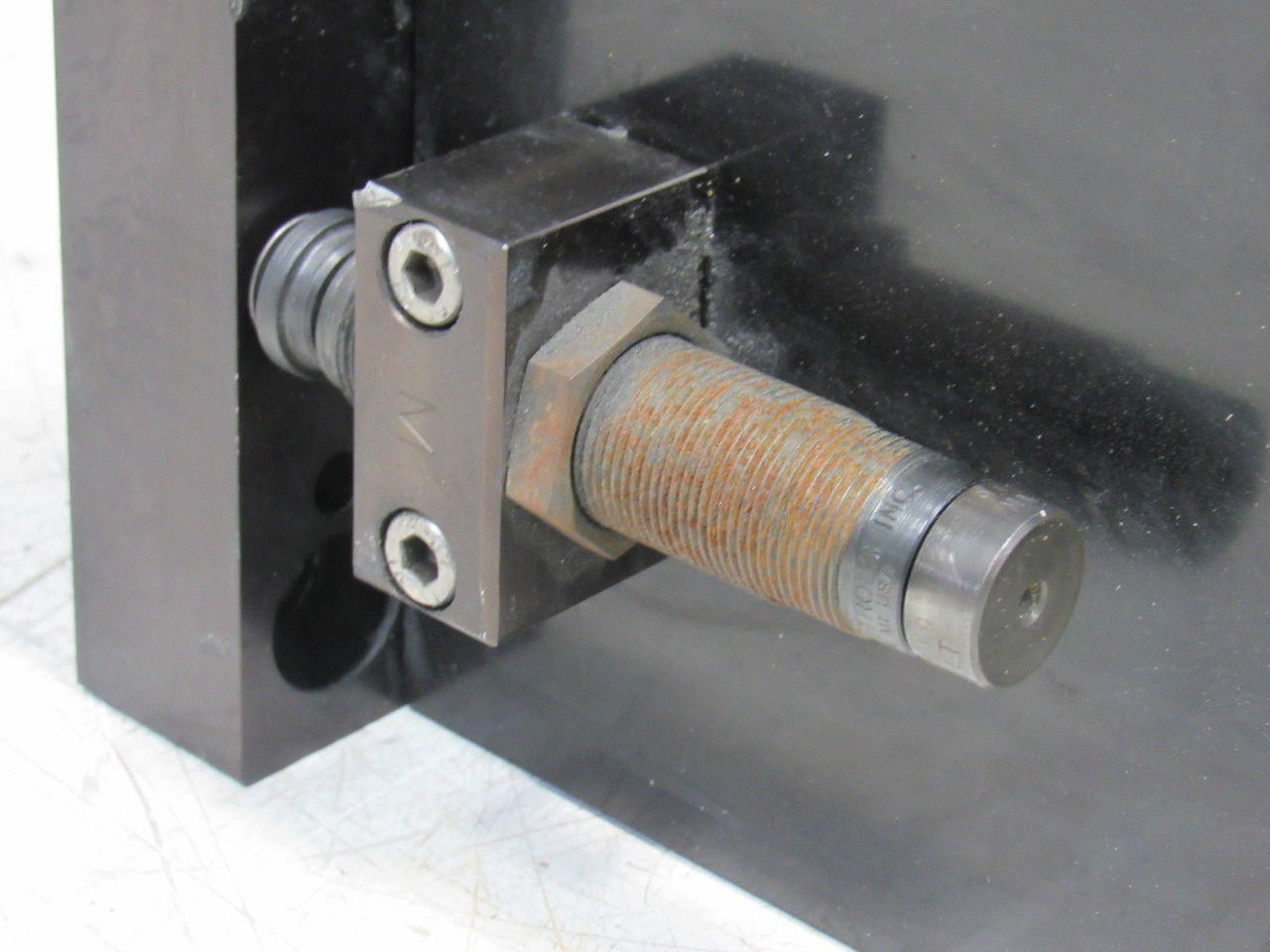 Destaco PLT-1000-2 Robohand 6" Stroke 4 Rod Linear Slide Vertical Thrust Base