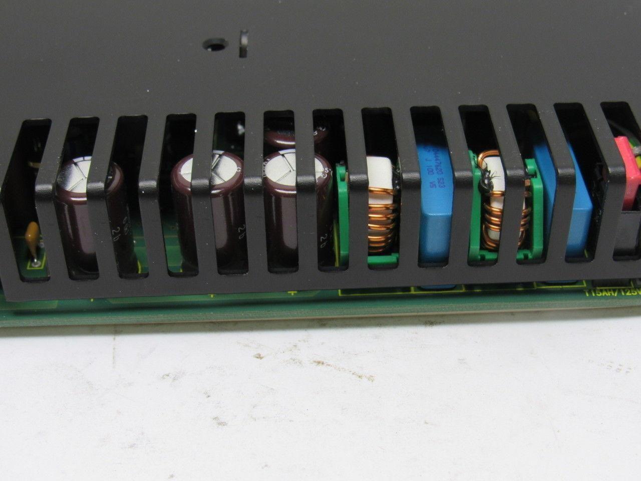 Schroff Pentair CPDC 105 DC/DC Wandler 20-72 VDC Input 5VDC Output Power Supply