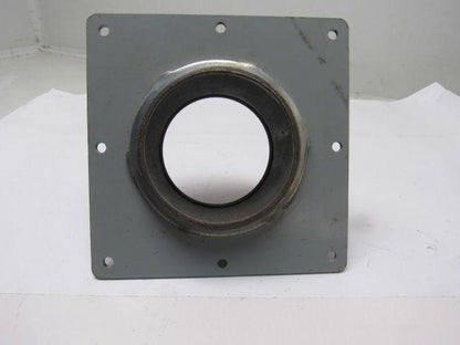 OZ/Gedney 4" Insulated Rigid Conduit Box Connector W/ Mounting Plate