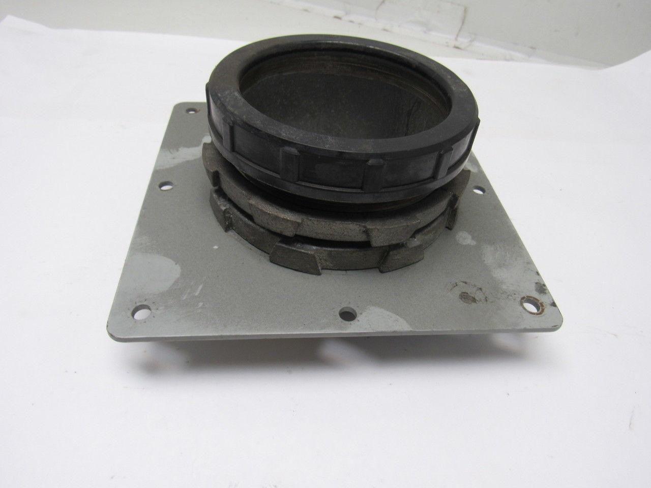 OZ/Gedney A400 4" Insulated Rigid Conduit Box Connector/ Mounting Plate