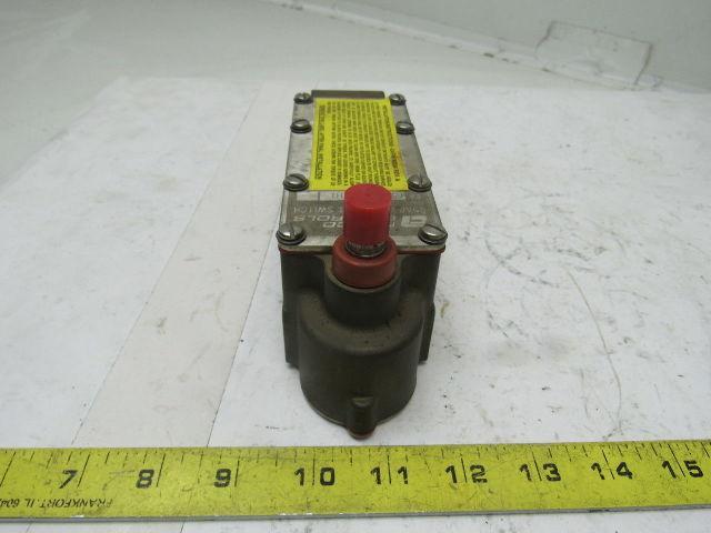Namco Controls 740-20100  Snap Lock Limit Switch