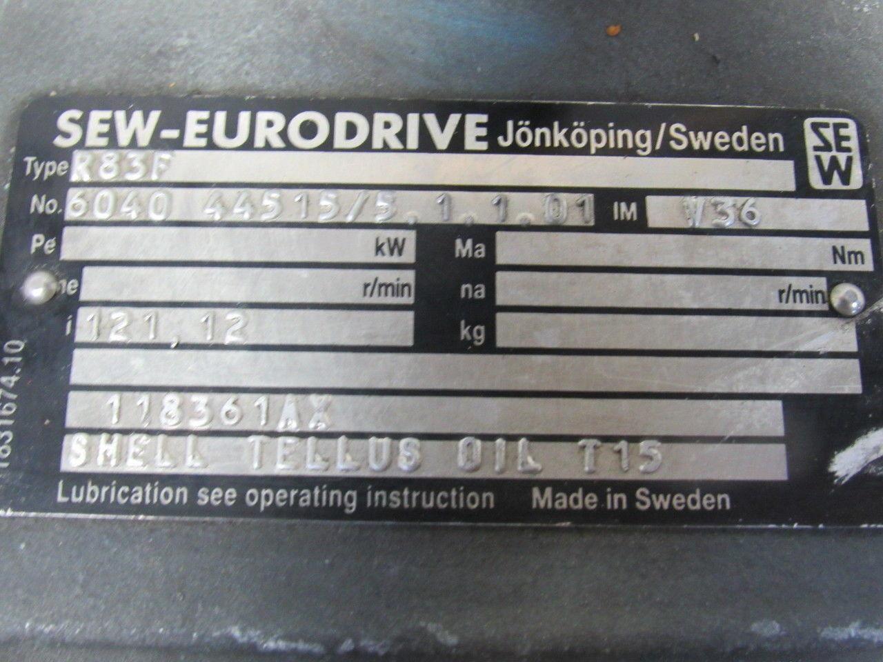SEW-EURODRIVE R83F In-Line Gear Motor Speed Reducer 121.12:1 Ratio