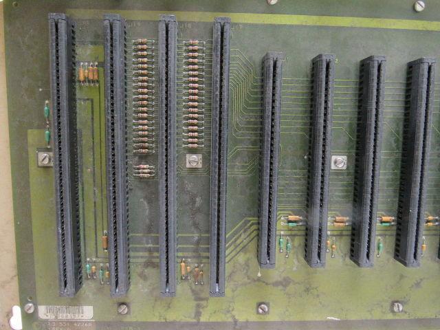 Cincinnati Milacron 3-424-1960A 16-Slot Rack Chassis PLC