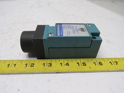 Micro Switch FYTD13C4_FYTD13C4 120VAC 50/60Hz Proximity Sensor Switch Lot Of 2
