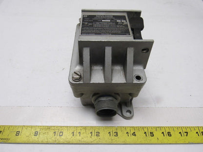 Square D FR2 Series B Manual Starter Type 3R Rainproof Haz Loc 115/277V 1 Hp
