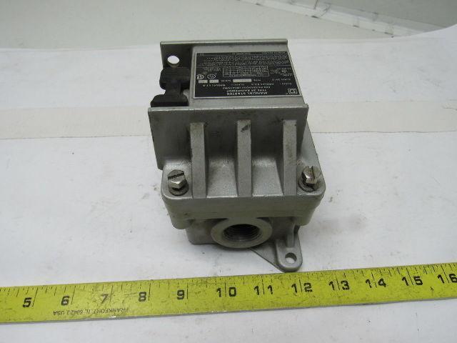 Square D FR2 Series B Manual Starter Type 3R Rainproof Haz Loc 115/277V 1 Hp