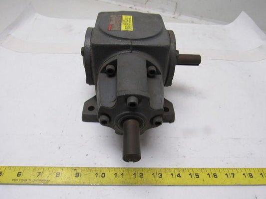 Boston Gear R137-CM1 Gear Reducer 1:1 Ratio 1750 input/output RPM, Right Angle