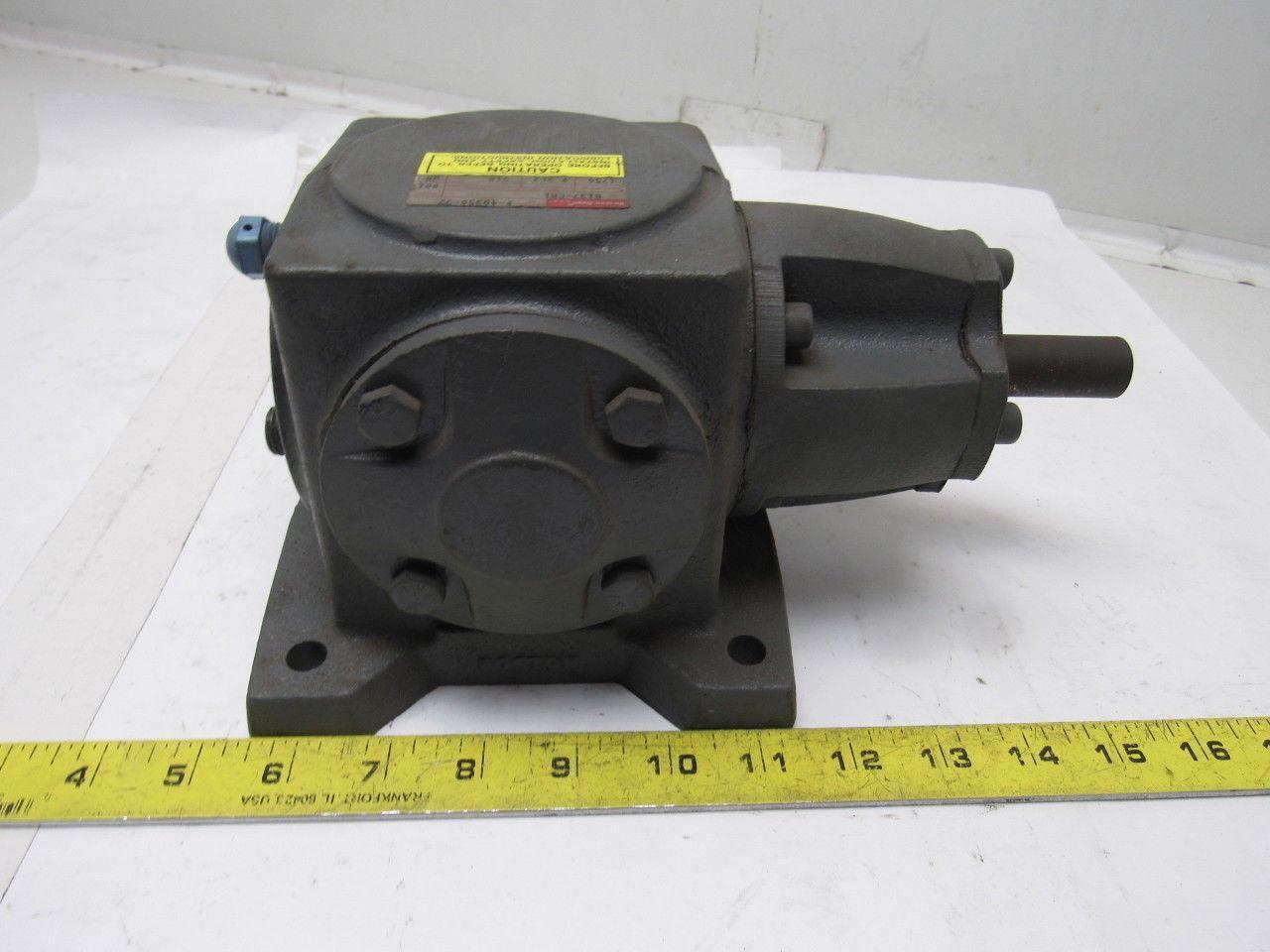 Boston Gear R137-CM1 Gear Reducer 1:1 Ratio 1750 input/output RPM, Right Angle