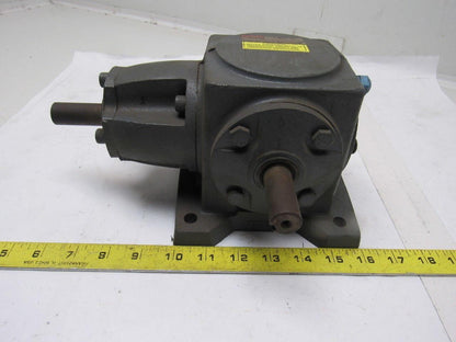 Boston Gear R137-CM1 Gear Reducer 1:1 Ratio 1750 input/output RPM, Right Angle