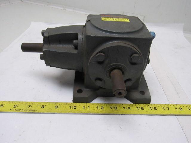 Boston Gear R137-CM1 Gear Reducer 1:1 Ratio 1750 input/output RPM, Right Angle