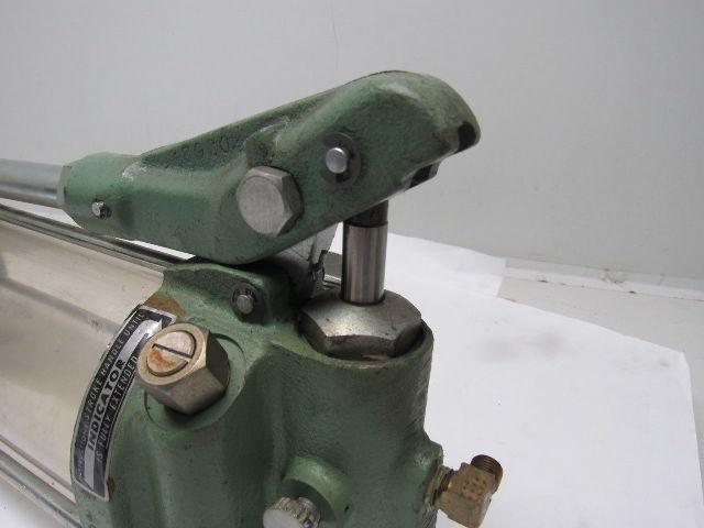 Lincoln Model 1812 Centroiler Fluid Manual Lubricant Pump