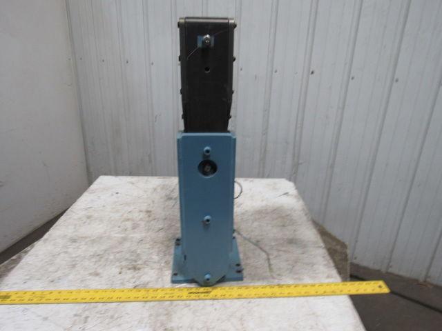 BTM Tog-L-Loc P-10-FM 3" Stroke 10 Ton Pneumatic Air Toggle Punch Press