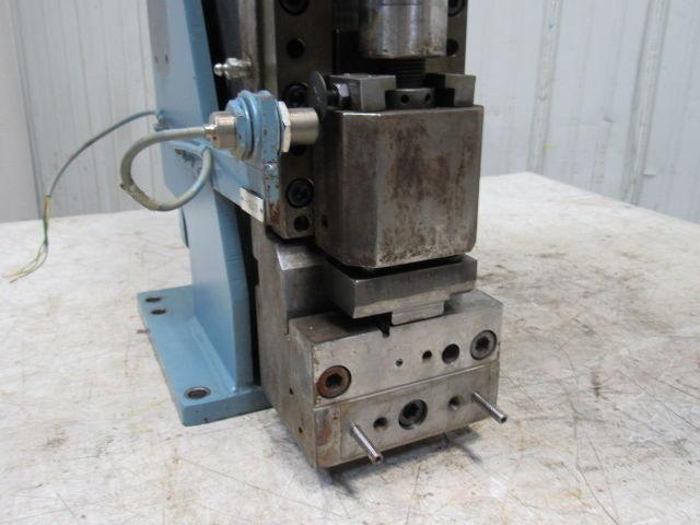 BTM Tog-L-Loc P-10-FM 3" Stroke 10 Ton Pneumatic Air Toggle Punch Press