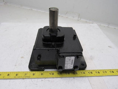 Winsmith E17XDVS2X000DN 20:1 .940Hp 87.5 Output RPM Right Angle Gear Reducer